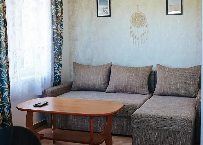 Letniskowe Z Lowiskiem Ferienhaus *